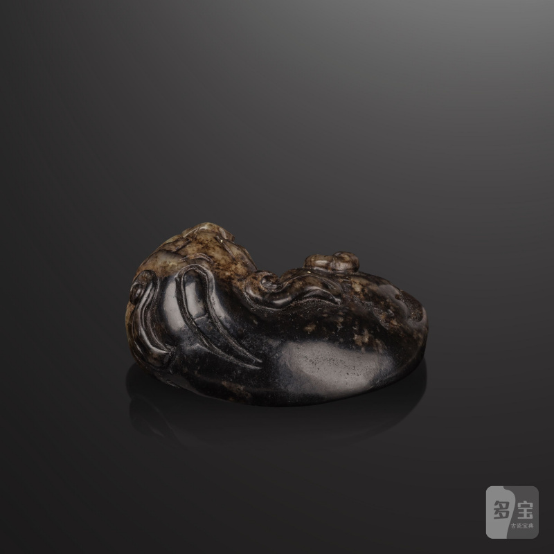 十七/十八世紀 灰黑玉臥獸 及 青白玉童子 | DEUX GROUPES EN JADE SCULPTÉ - 图6